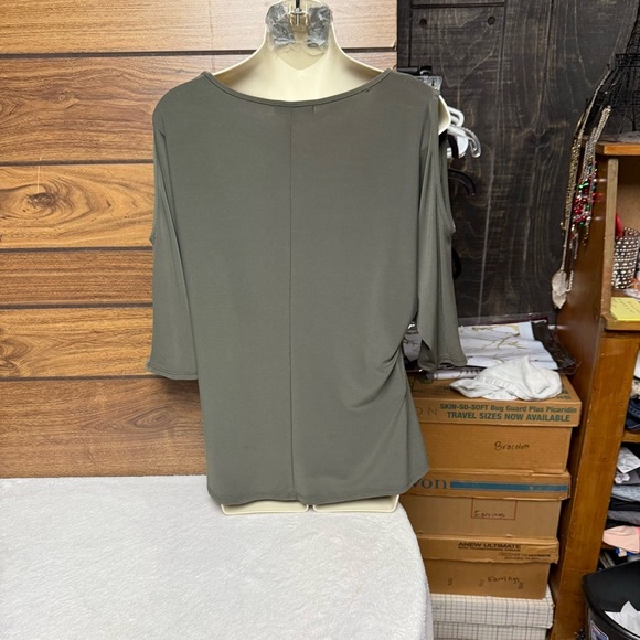 Notations Green Long Sleeve Blouse size small attached silver necklace - Picture 6 of 10